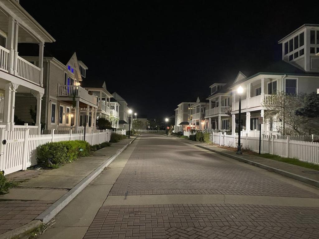 Holiday home 3 Bedroom Atlantic House Steps From Boardwalk, Beach, Shopping , Nightlife. Atlantic City