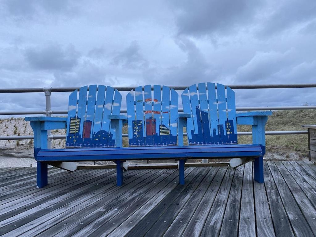 3 Bedroom Atlantic House Steps From Boardwalk, Beach, Shopping , Nightlife.